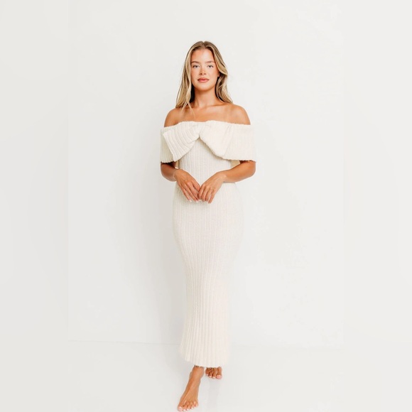 Aston Bow, front maxi sweater dress in ivory - small. NWT - Picture 1 of 3